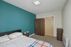 Oakwood Close, London