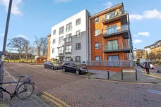 Oakwood Close, London