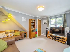 Halifax Close, Hilton, Derby thumb 3
