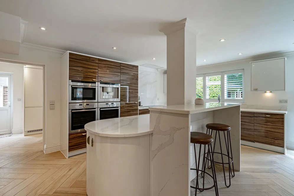 Avenue Road, Farnborough, GU14 photo 8
