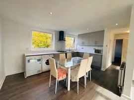 Blenheim Road, MAIDENHEAD photo