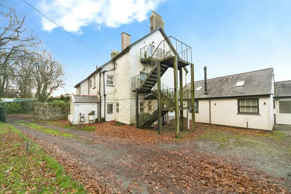 Llanrug, Caernarfon, Gwynedd, LL55