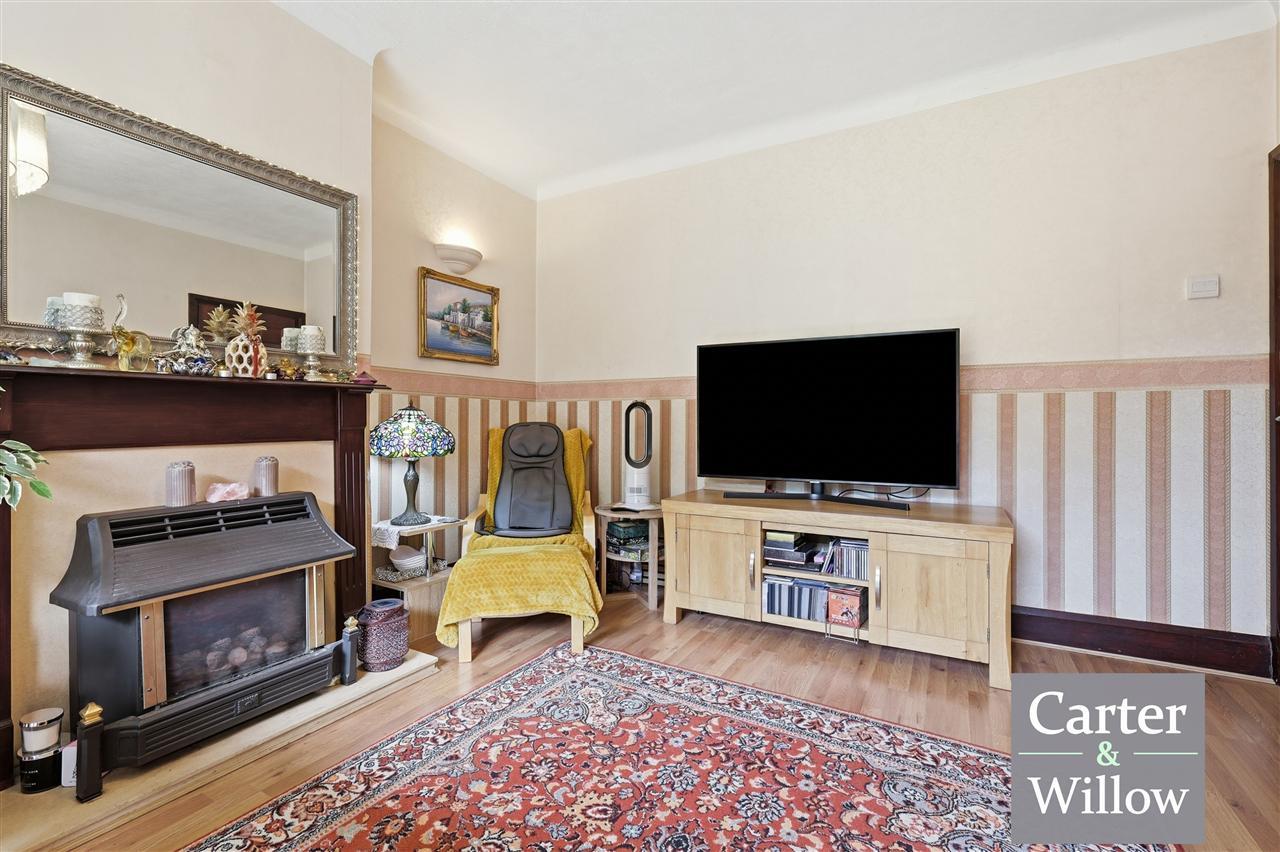 Rusper Road, Essex Image 7