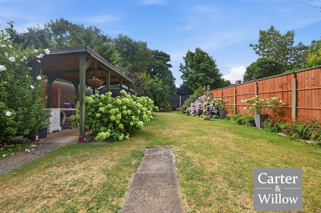 Rusper Road, Essex Image 30