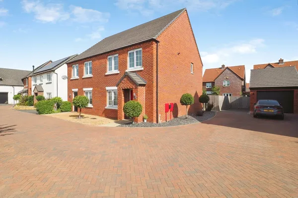 Birch Close, Aslockton, Nottingham, N...