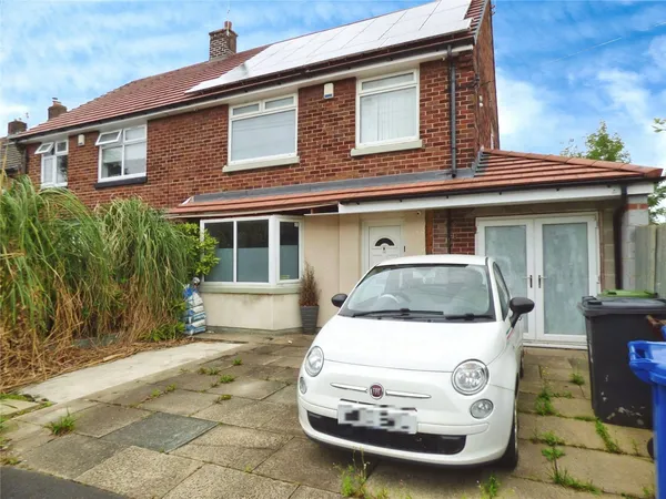 Edgeworth Avenue, Ainsworth Village, ...
