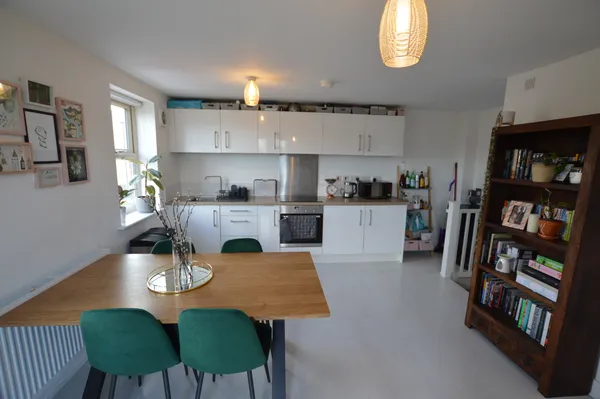 Holts Crest Way, LS12 2AH