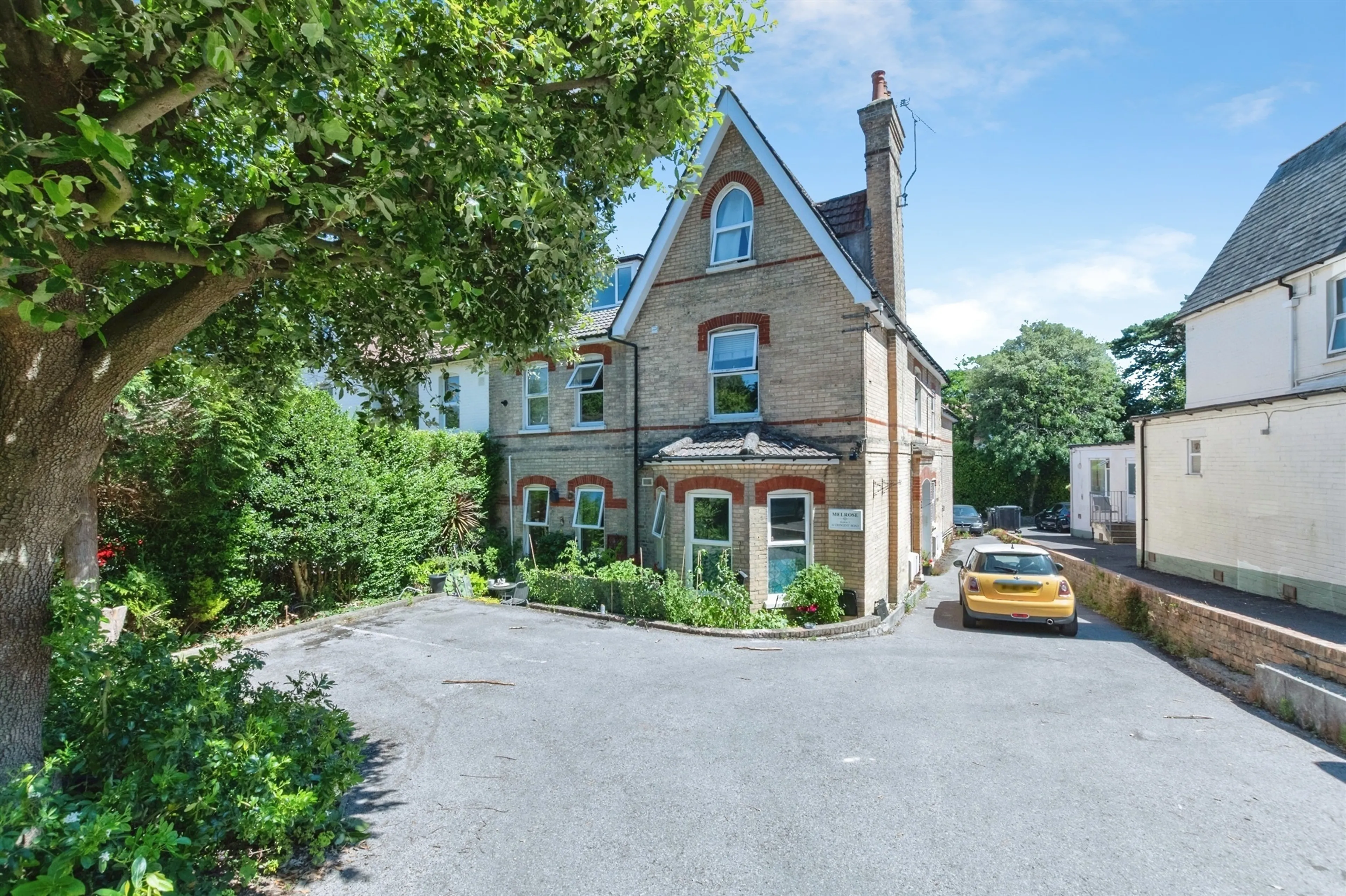 Property photo 0