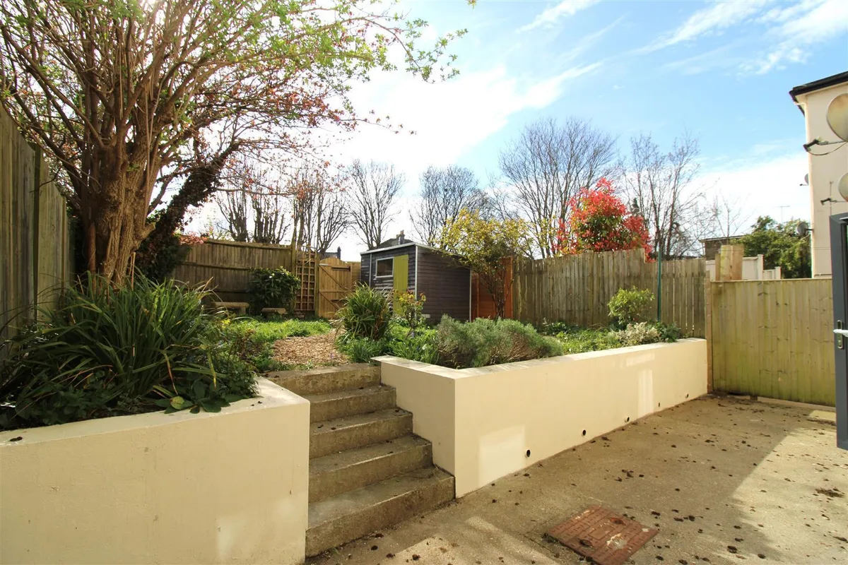 Stanford Avenue, BRIGHTON