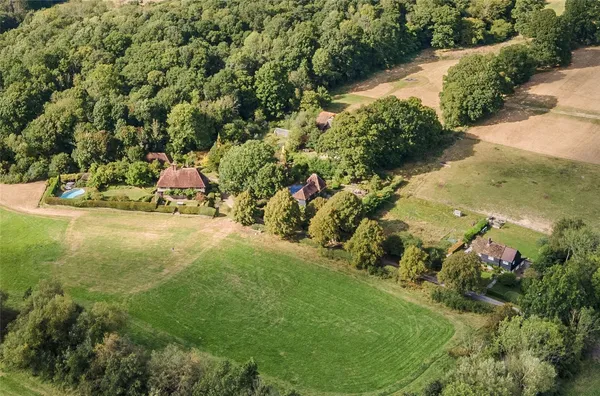 Hinksden Road, Benenden, TN17 photo 1