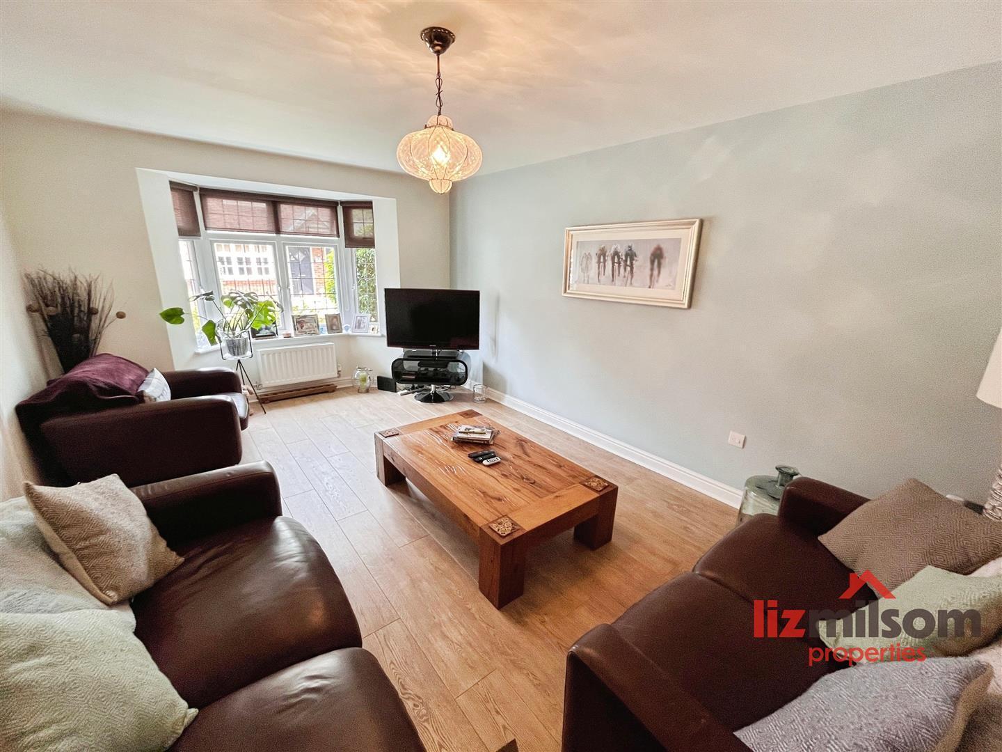 Newman Drive, Church Gresley, Swadlincote Image 4