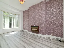 Edmonton Villas, Hull thumb 2