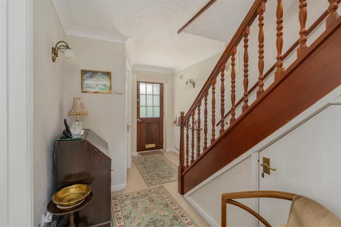Property carousel image 4
