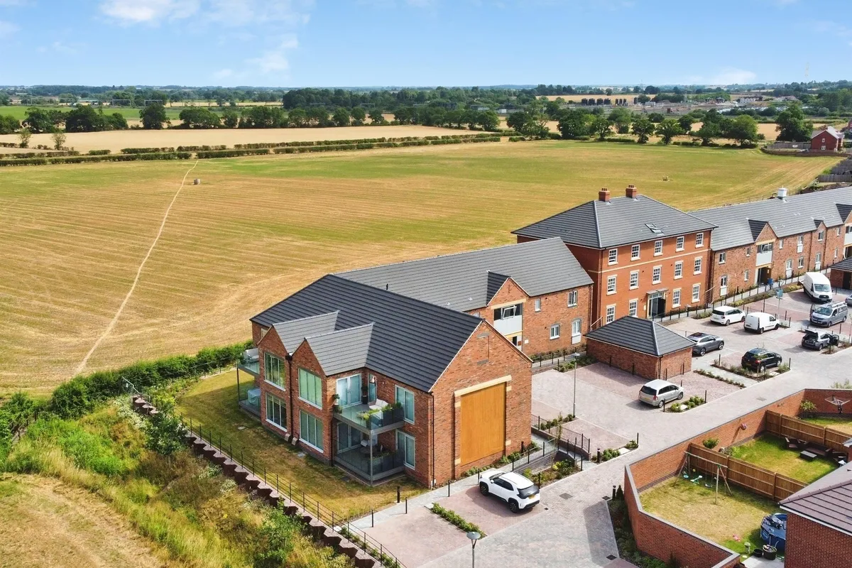 Hatfield Court, Tamworth