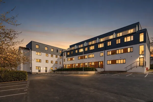 Parkers Close, Totnes, Devon, TQ9