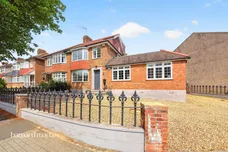 Bawtry Road, London