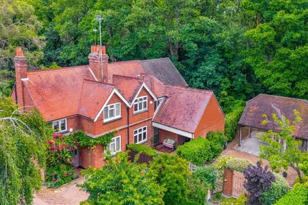 Ellesmere Road, Weybridge, KT13