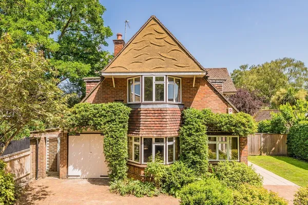York Road, Weybridge, KT13 photo 1