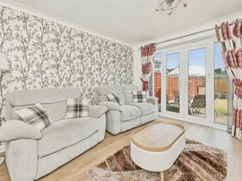 Fernlea Close, Crofton, Wakefield thumb 3