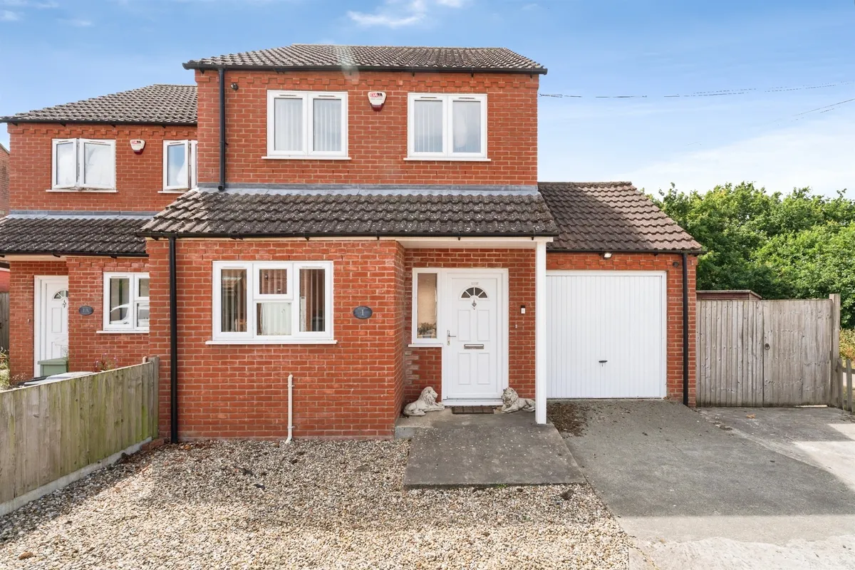 Wellington Crescent, Sculthorpe, Fakenham