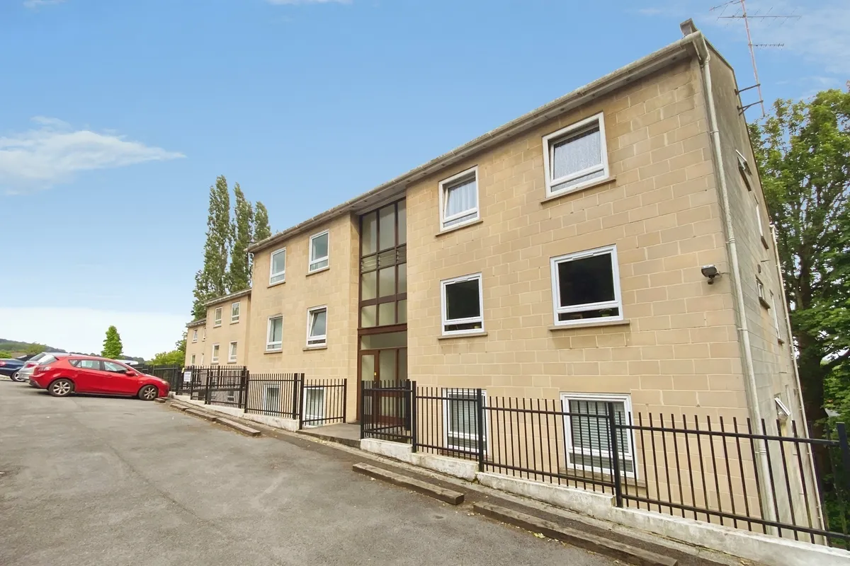 London Road West, Bath