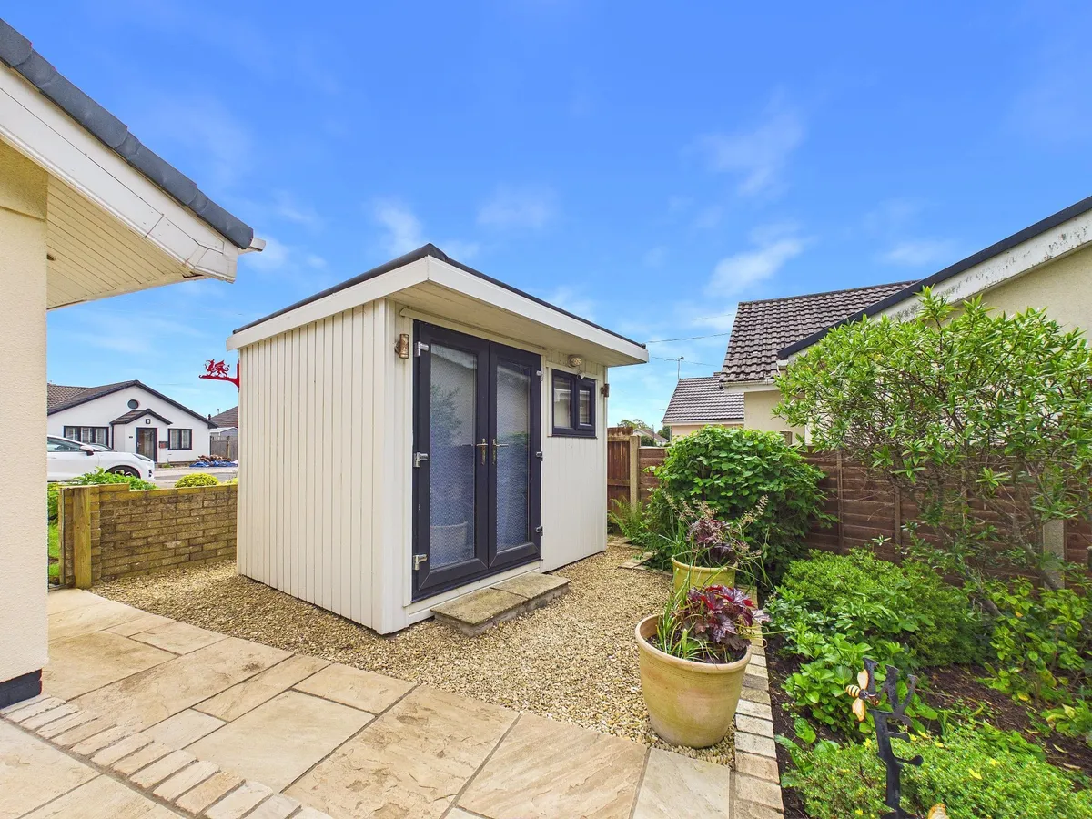Adenfield Way, Rhoose CF62