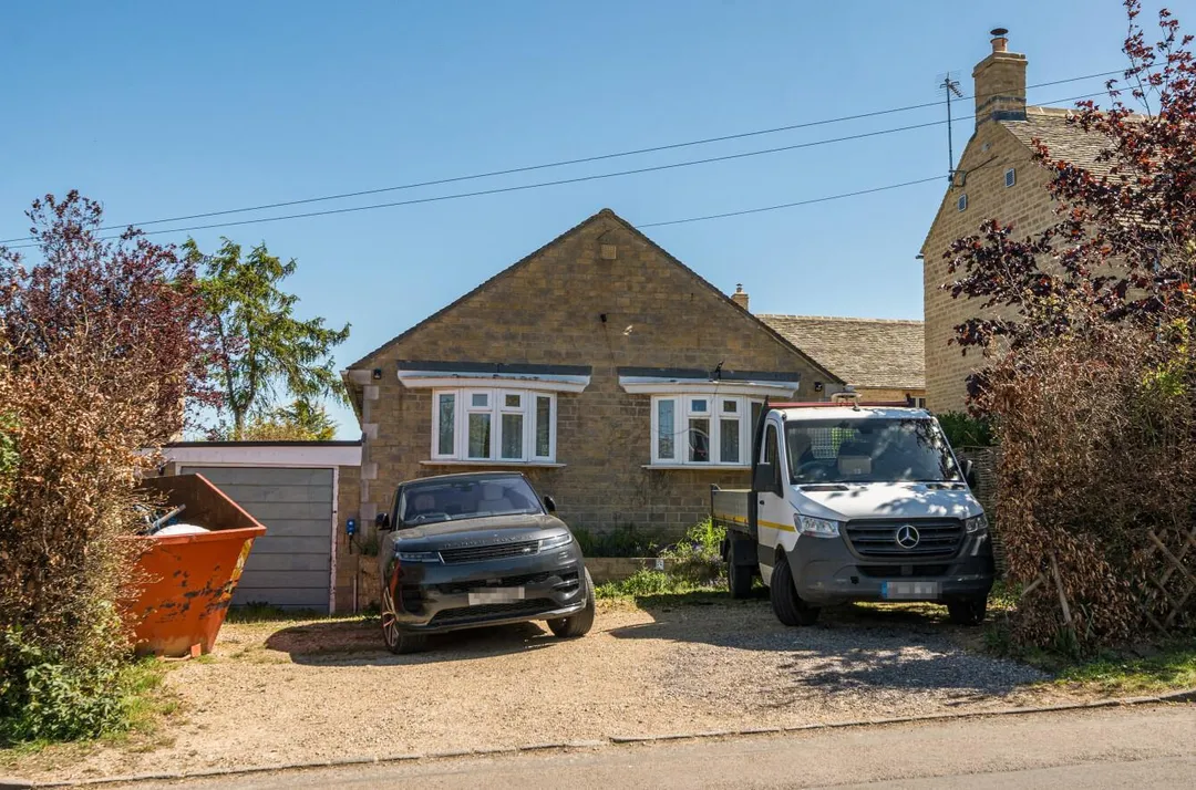 https://mr0.homeflow-assets.co.uk/files/photo/image/47956/7992/_x_/e3rsOdN3p02hgq4_lAc-oQ.jpg