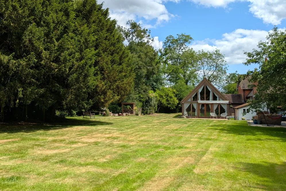 Rusper Road, Ifield, RH11 photo 4