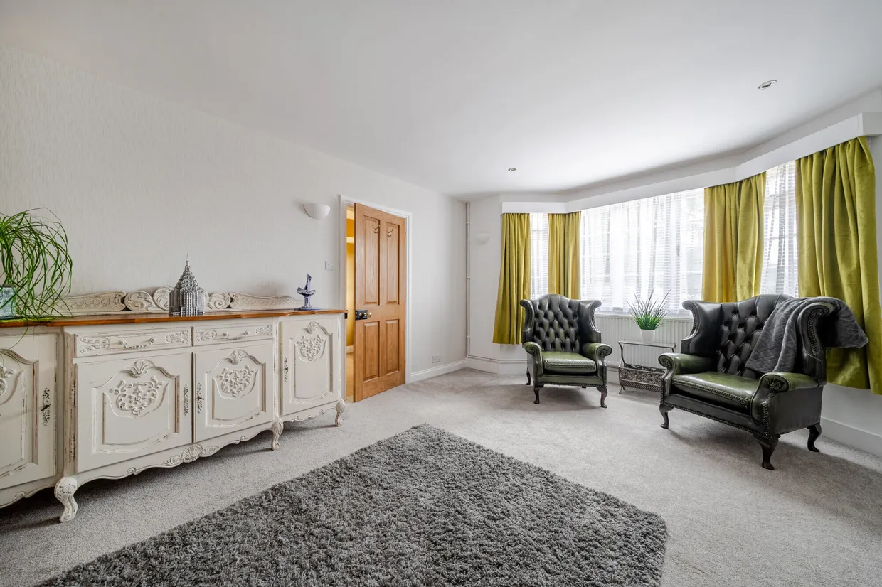 Rusper Road, Ifield, RH11 photo 6