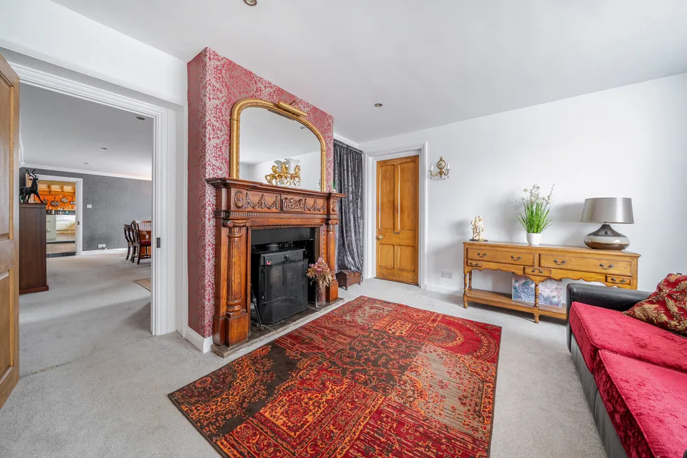 Rusper Road, Ifield, RH11 photo 17