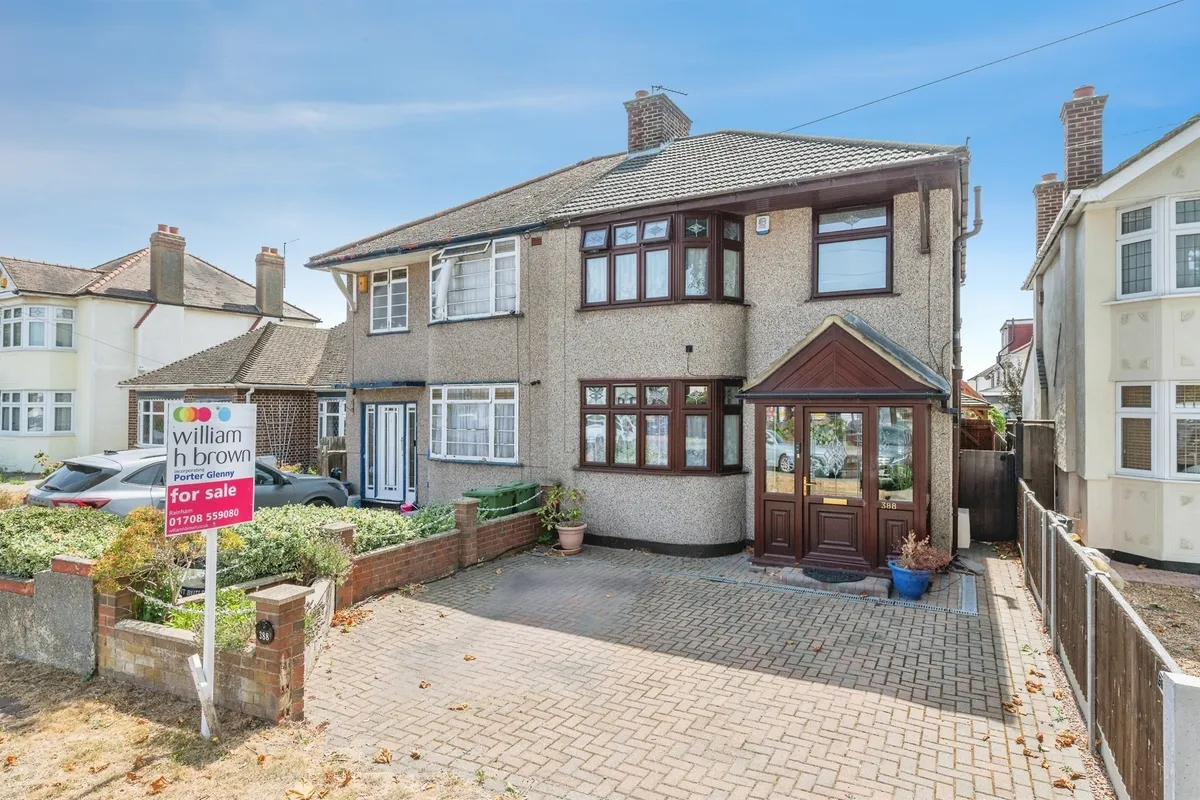 Upminster Road North, Rainham
