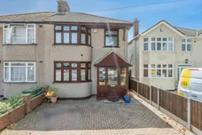 Upminster Road North, Rainham