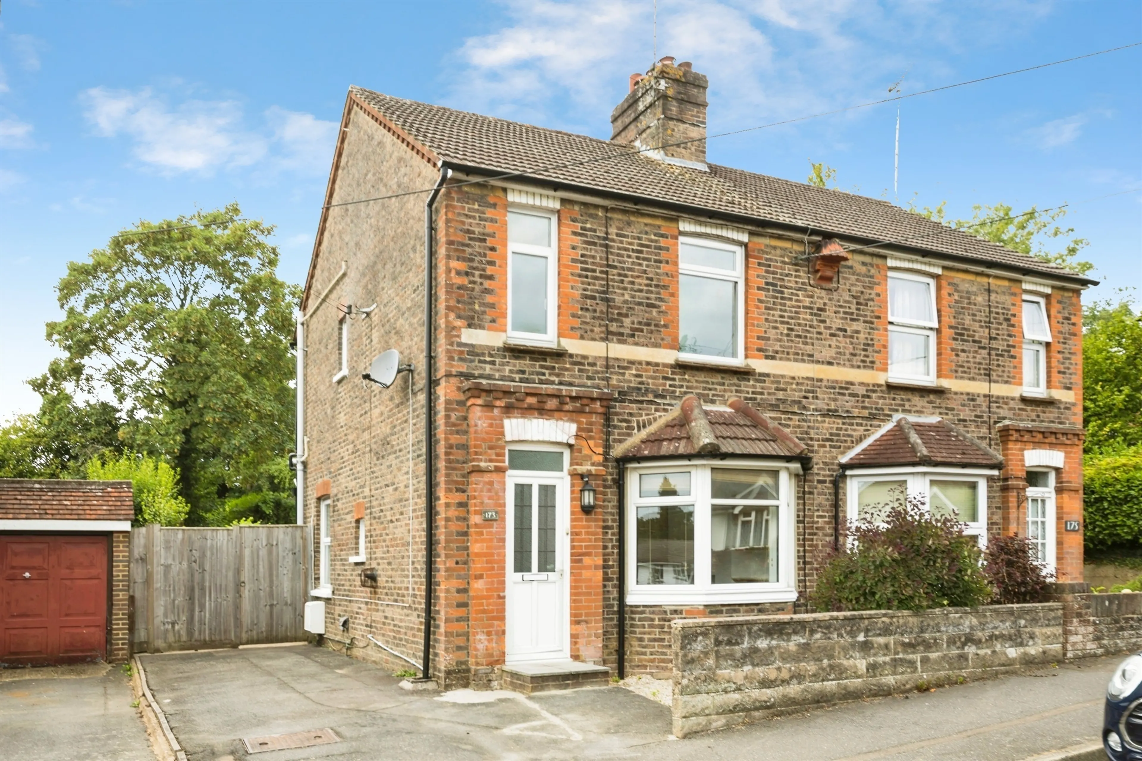 Property photo 0