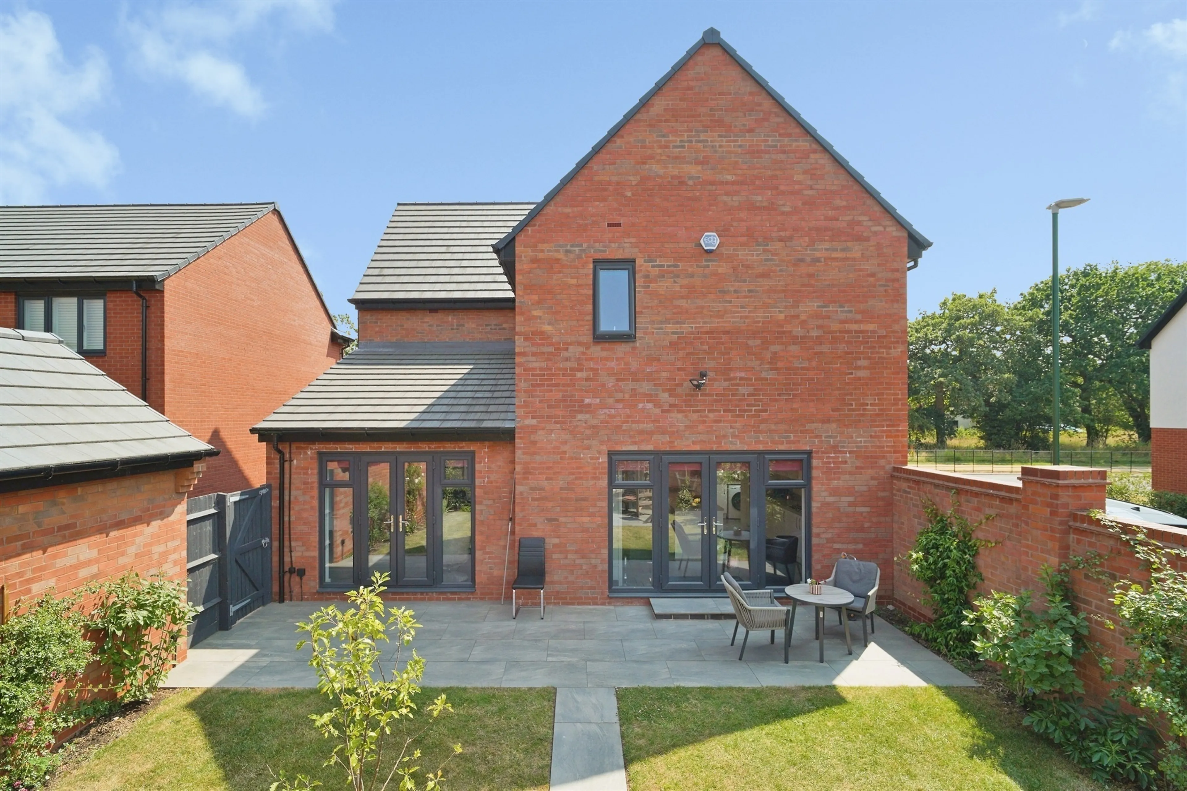 Property photo 0