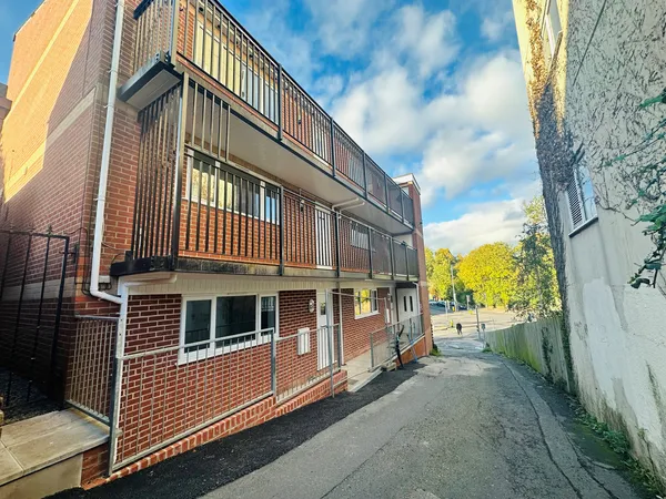 Kanman House, Greenhill Rise, Carlton...