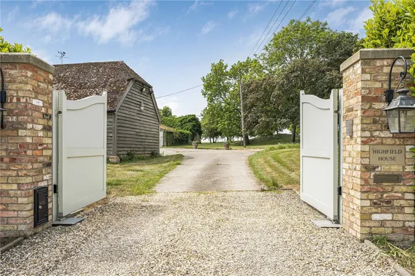 Graze Hill Lane, Ravensden, MK44 photo 3