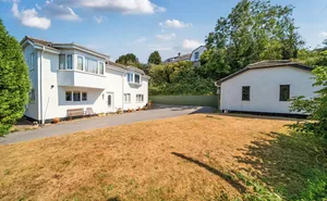 Luscombe Road, Paignton, Devon, TQ3 photo
