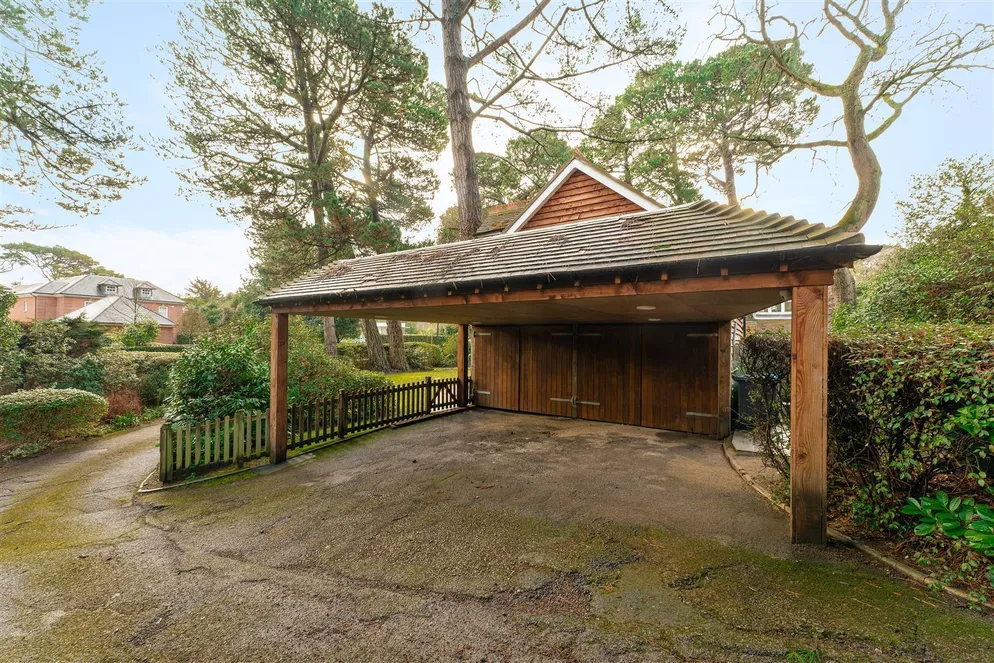 Property carousel item 25