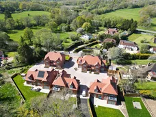 Bramall Place, Bowling Alley, Crondall, GU10 photo 1