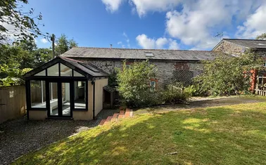 Trebullett, Launceston