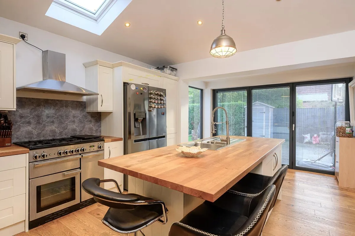 Hawks Nest Gardens East, Alwoodley, LS17