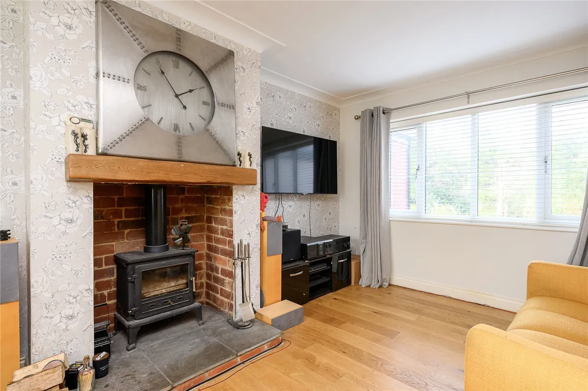 Hawks Nest Gardens East, Alwoodley, LS17