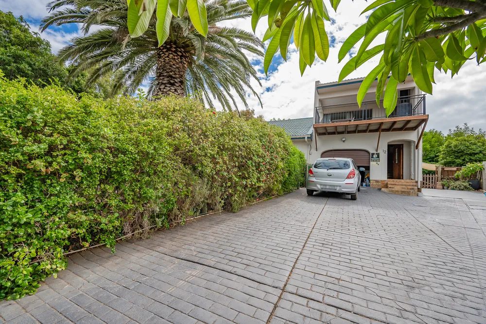 View image gallery of South Africa, Western Cape, Heldervue, Frangipani Street, 12