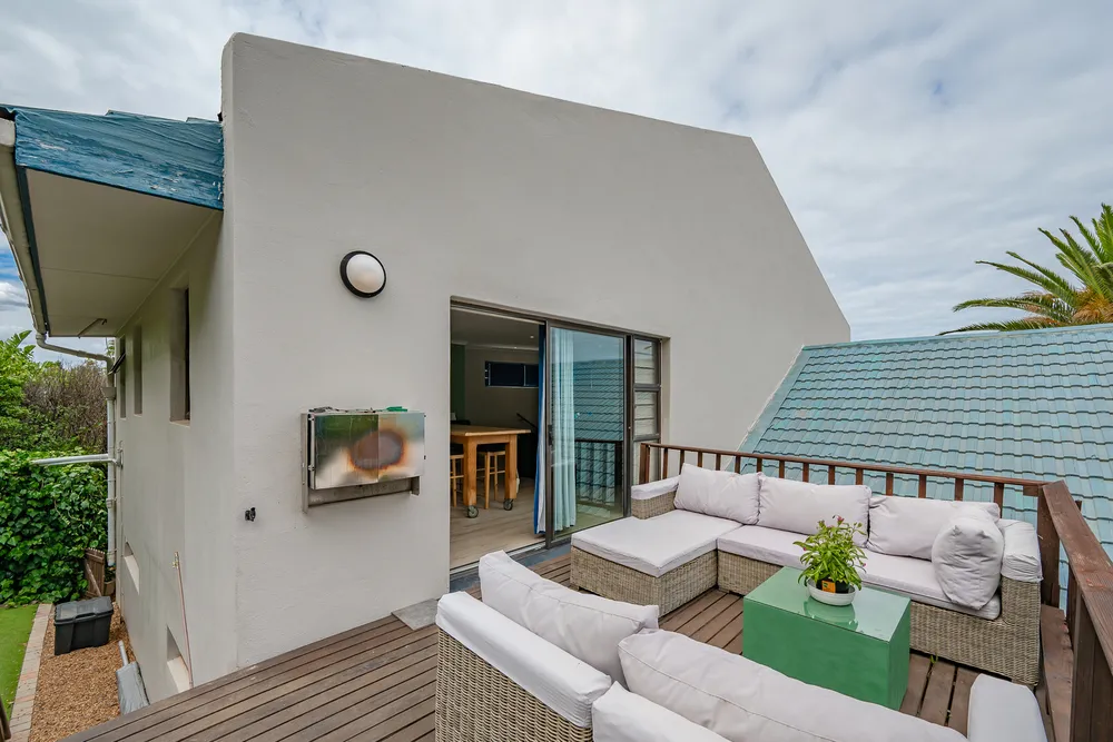South Africa, Western Cape, Heldervue, Frangipani Street, 12