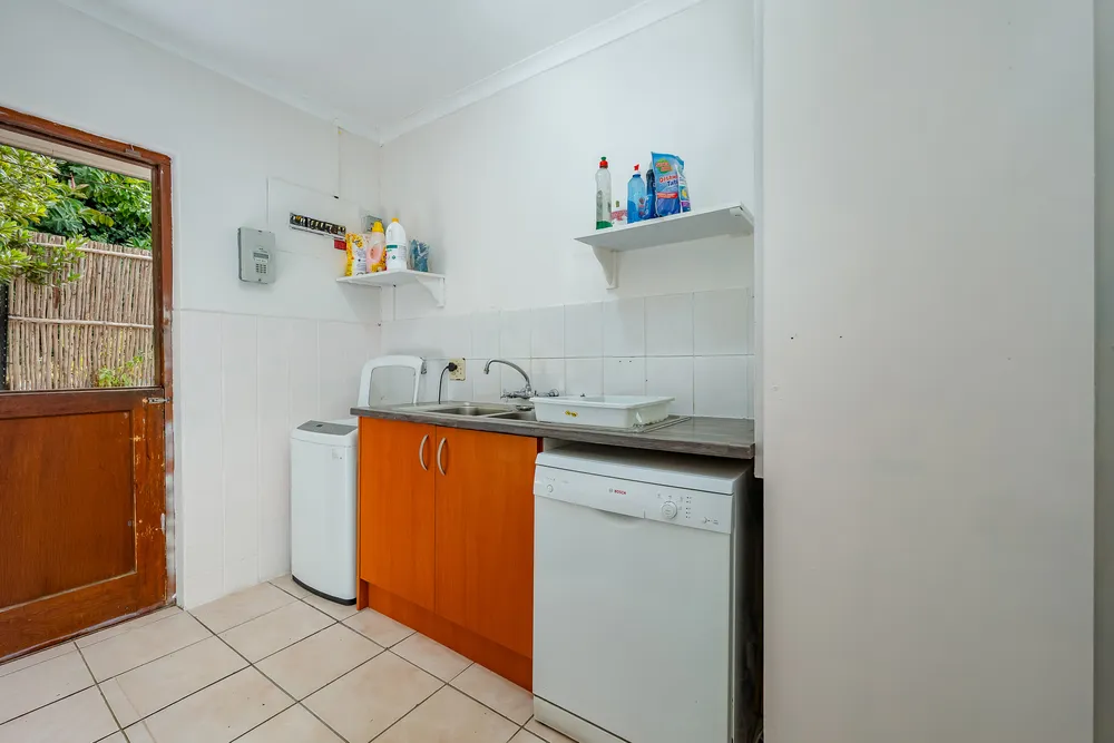 South Africa, Western Cape, Heldervue, Frangipani Street, 12