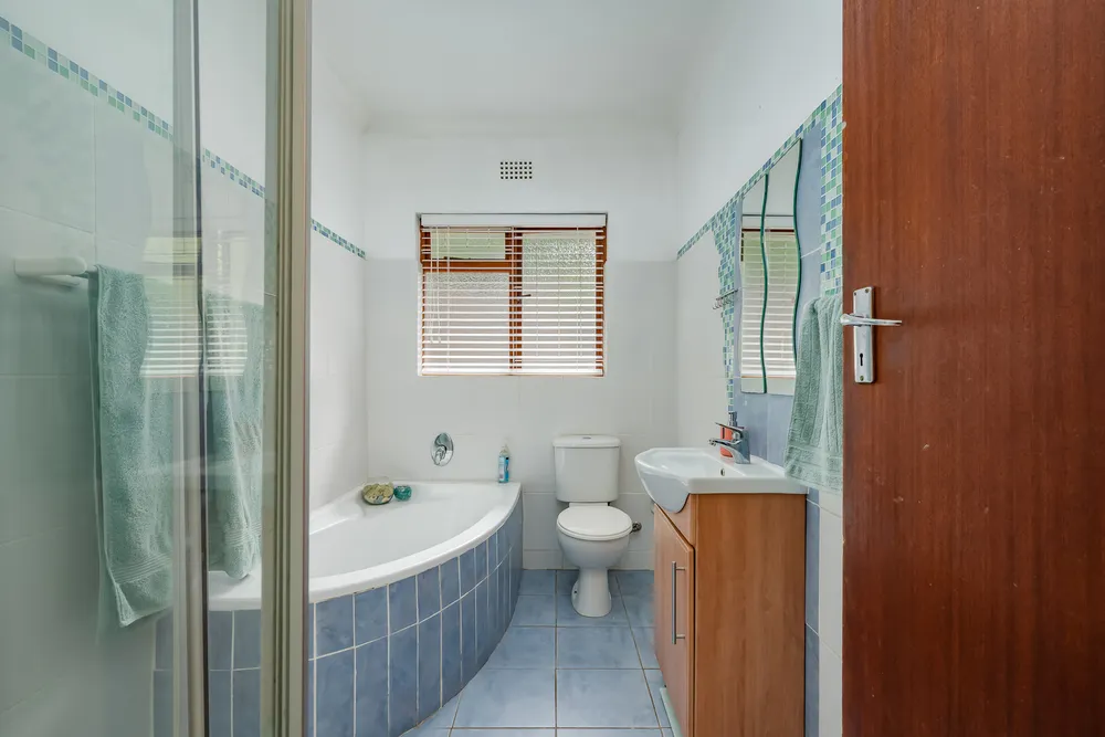South Africa, Western Cape, Heldervue, Frangipani Street, 12