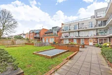 Lankaster Gardens, East Finchley
