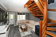 Larkspur Croft, Boston