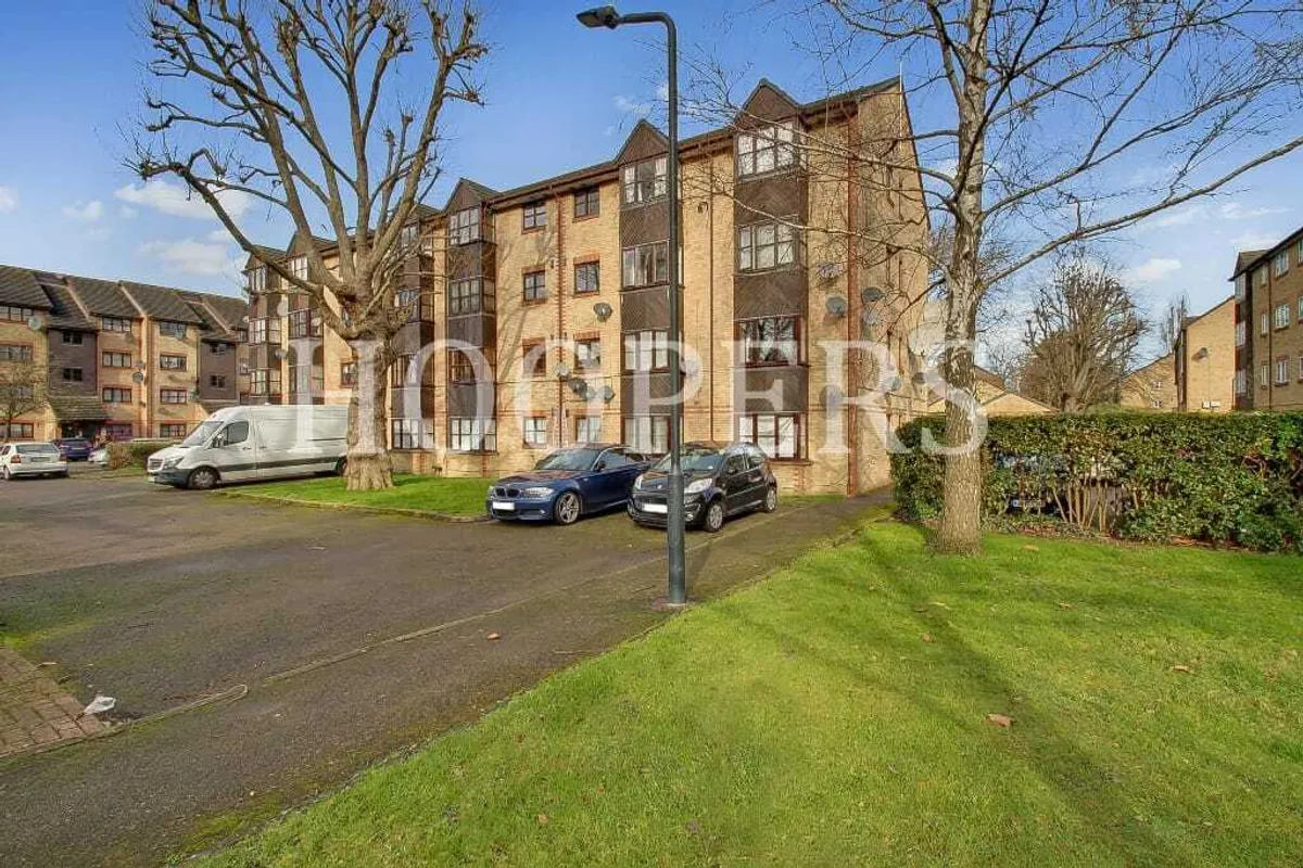 Swallow Drive, London, NW10
