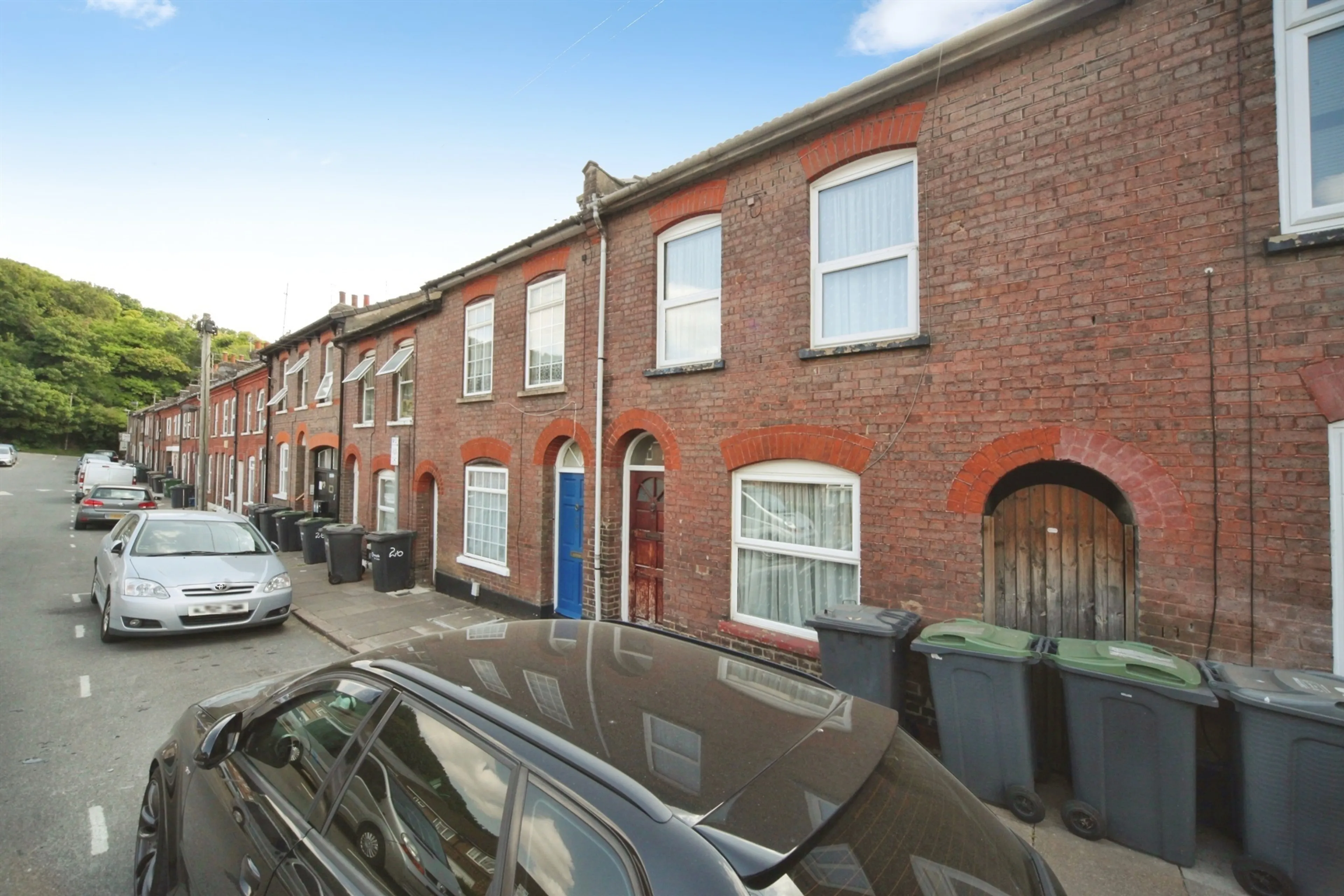 Property photo 0